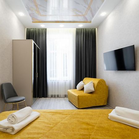 Rynok Square City Center Two Bedroom Apartment! Lviv Luaran gambar