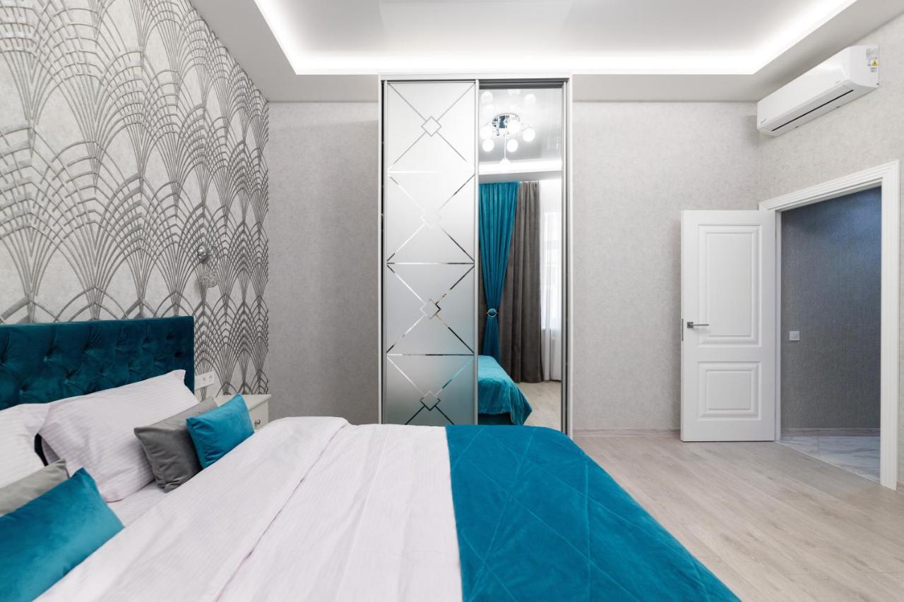 Rynok Square City Center Two Bedroom Apartment! Lviv Luaran gambar