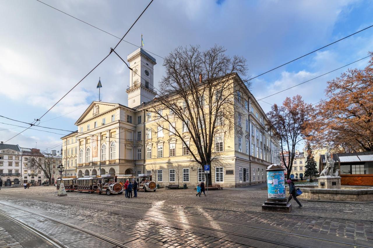 Rynok Square City Center Two Bedroom Apartment! Lviv Luaran gambar