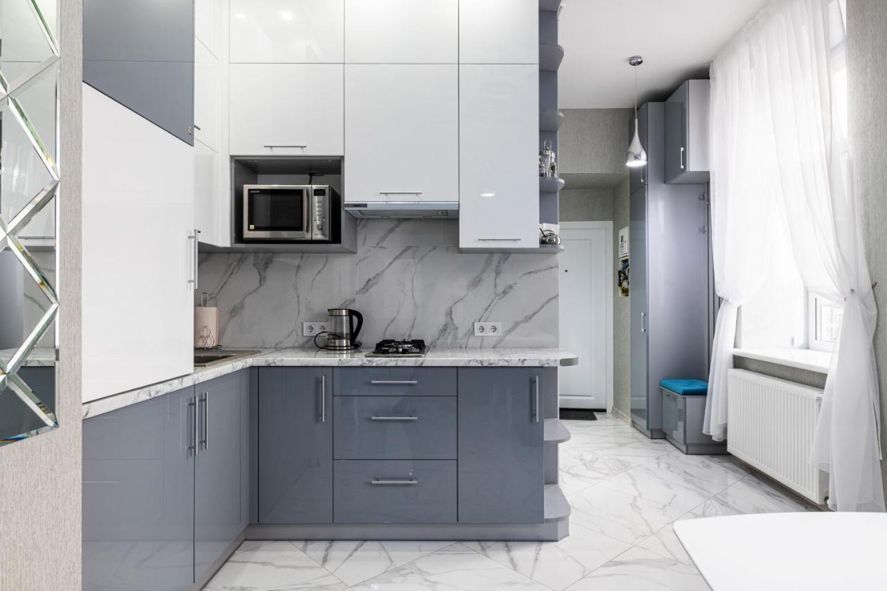Rynok Square City Center Two Bedroom Apartment! Lviv Luaran gambar