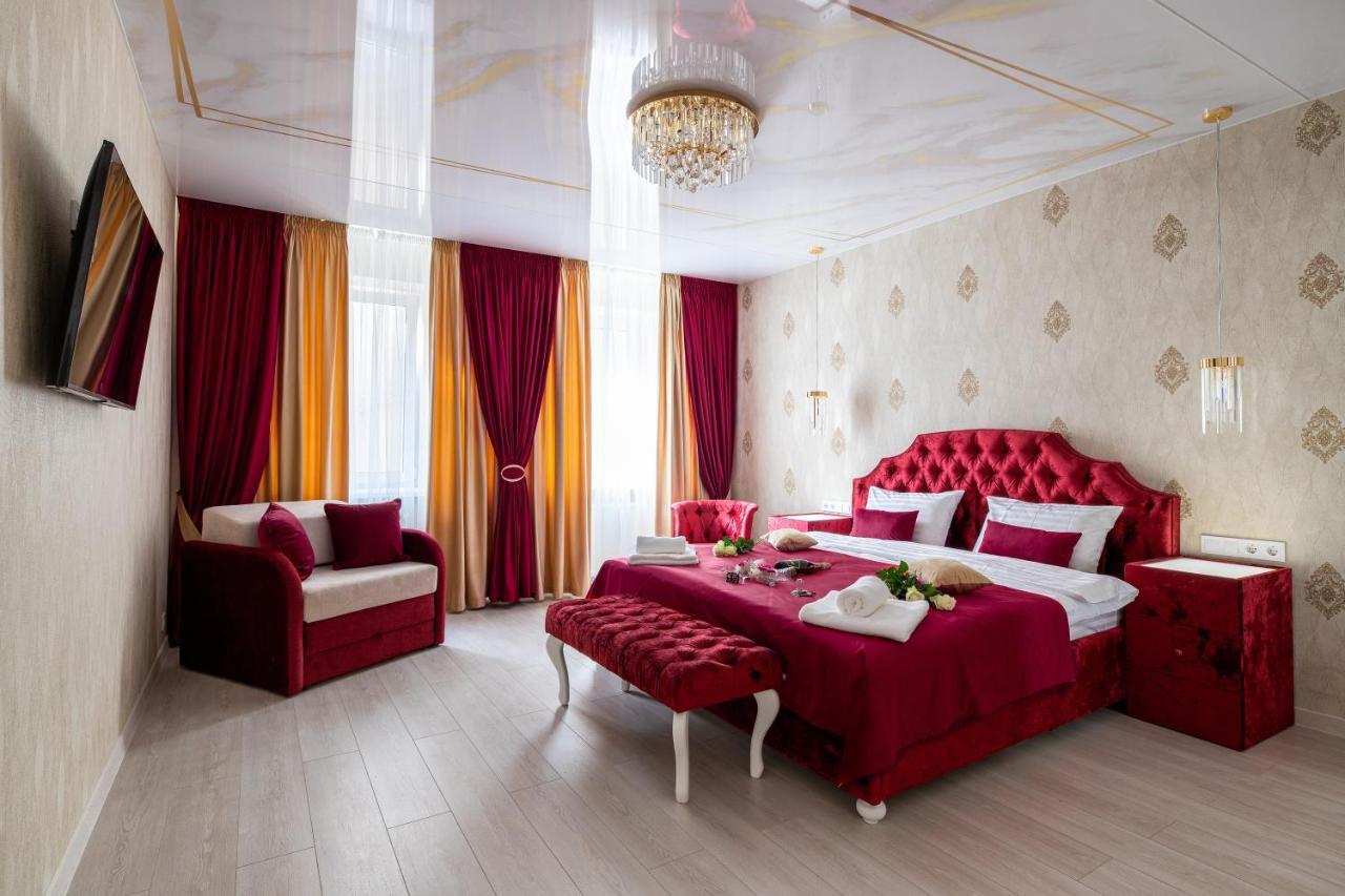 Rynok Square City Center Two Bedroom Apartment! Lviv Luaran gambar