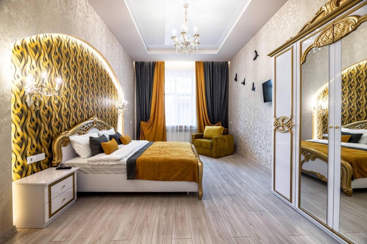 Rynok Square City Center Two Bedroom Apartment! Lviv Luaran gambar