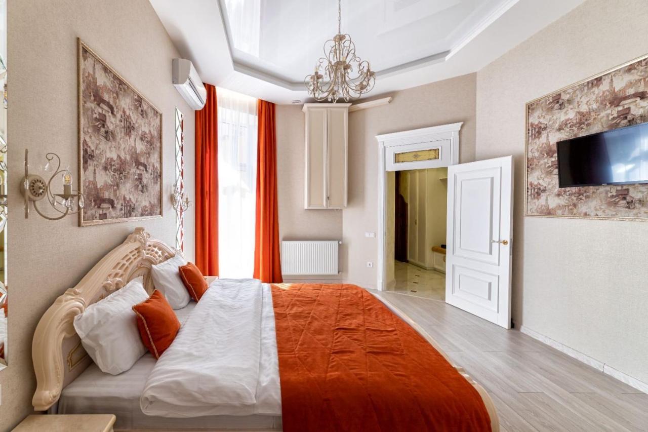 Rynok Square City Center Two Bedroom Apartment! Lviv Luaran gambar