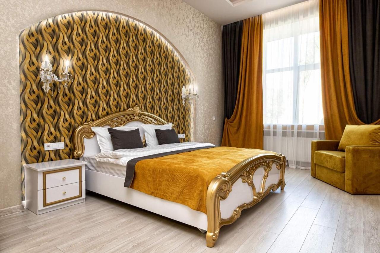Rynok Square City Center Two Bedroom Apartment! Lviv Luaran gambar